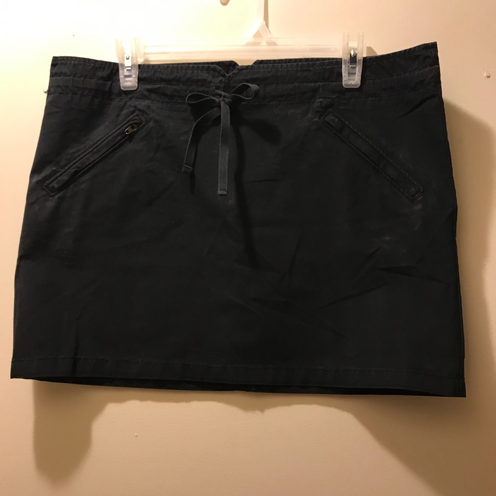 Black Old Navy Mini Skirt W/ 2 Front Pockets